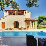 Villa With Pool In The South Of Istria *