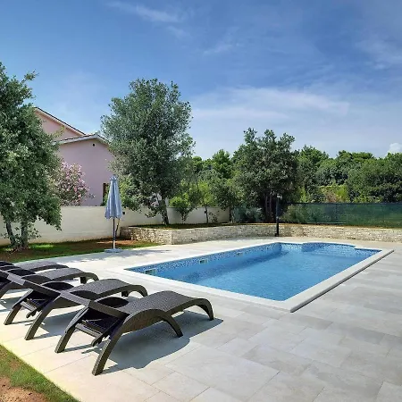 With Pool In The South Of Istria Villa Medulin