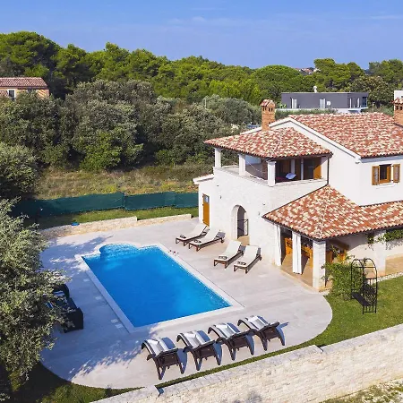 With Pool In The South Of Istria Villa