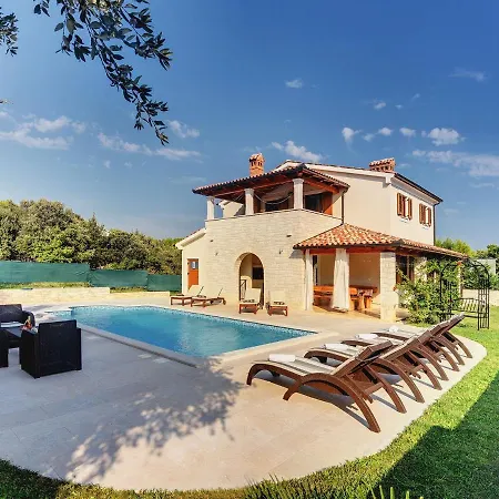 With Pool In The South Of Istria Medulin