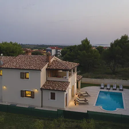 Villa With Pool In The South Of Istria *