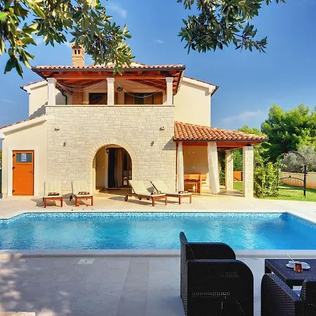 Villa With Pool In The South Of Istria *