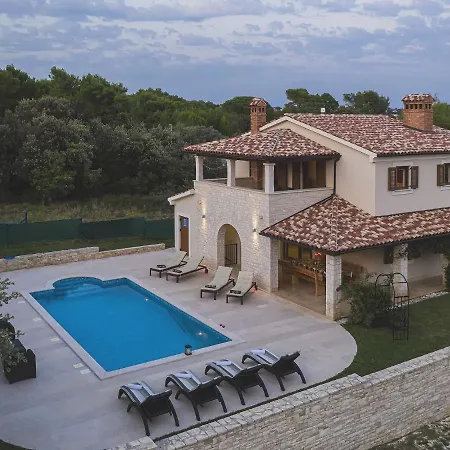 Villa With Pool In The South Of Istria
