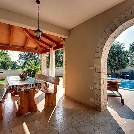 Villa With Pool In The South Of Istria