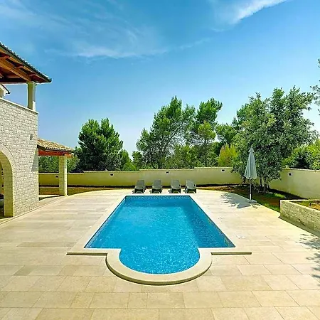 With Pool In The South Of Istria Villa