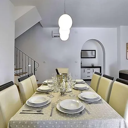 Villa With Pool In The South Of Istria *