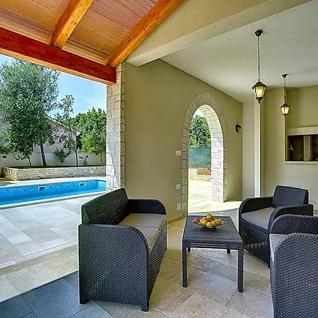 With Pool In The South Of Istria Villa