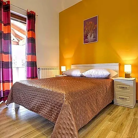 With Pool In The South Of Istria Villa *