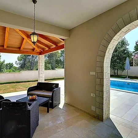 Villa With Pool In The South Of Istria