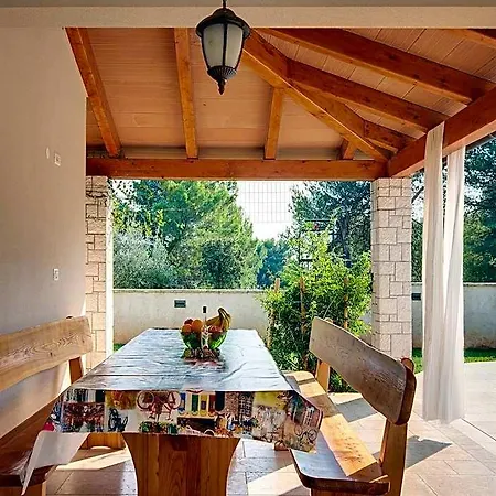 Villa With Pool In The South Of Istria *
